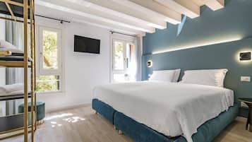 Iron/ironing board, free WiFi, bed sheets