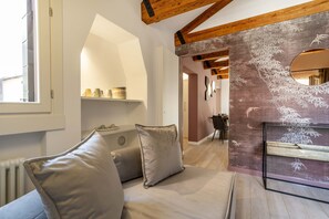 TV - The Red Sunset by Wonderful Italy (Venecia)