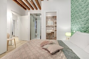 2 quartos, ferros/tábuas de passar roupa, Wi-Fi de cortesia