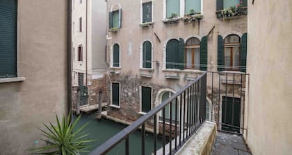 Suite 1241 by Wonderful Italy