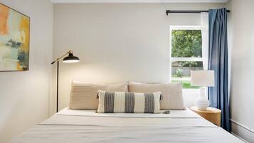 3 makuuhuonetta, silitysrauta/-lauta, Wi-Fi, vuodevaatteet