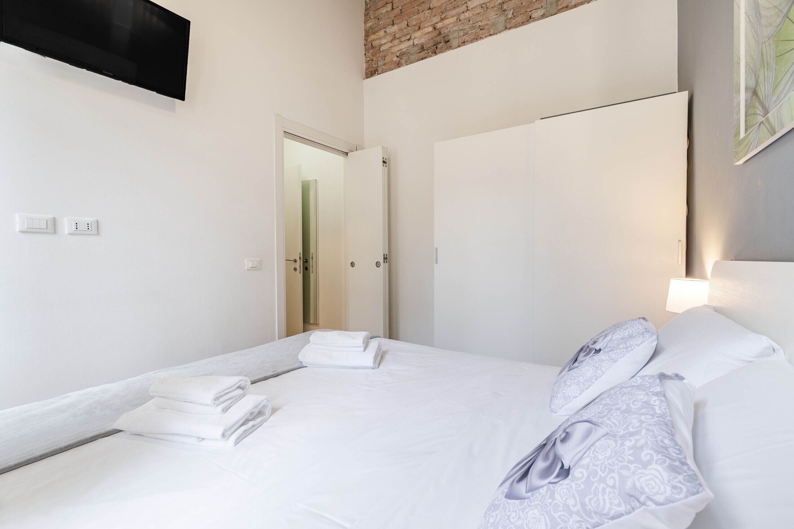 1 chambre, fer et planche à repasser, Wi-Fi gratuit, draps fournis
