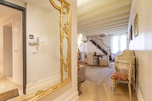 Interior - Gondola Luxury Apartment by Wonderful Italy (Venecia)