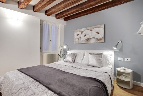 2 chambres, fer et planche à repasser, accès au Wi-Fi (inclus)