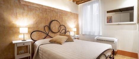 2 habitaciones, tabla de planchar con plancha y wifi gratis