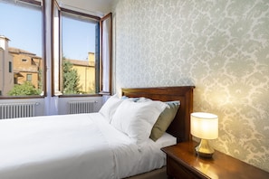 1 slaapkamer, een kluis op de kamer, gratis wifi, beddengoed