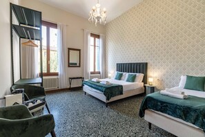 1 habitación y caja de seguridad en la habitación 