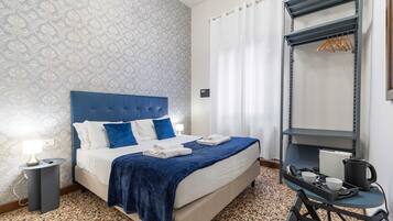 1 bedroom, in-room safe, iron/ironing board, free WiFi