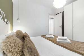 2 slaapkamers, een strijkplank/strijkijzer, gratis wifi, beddengoed