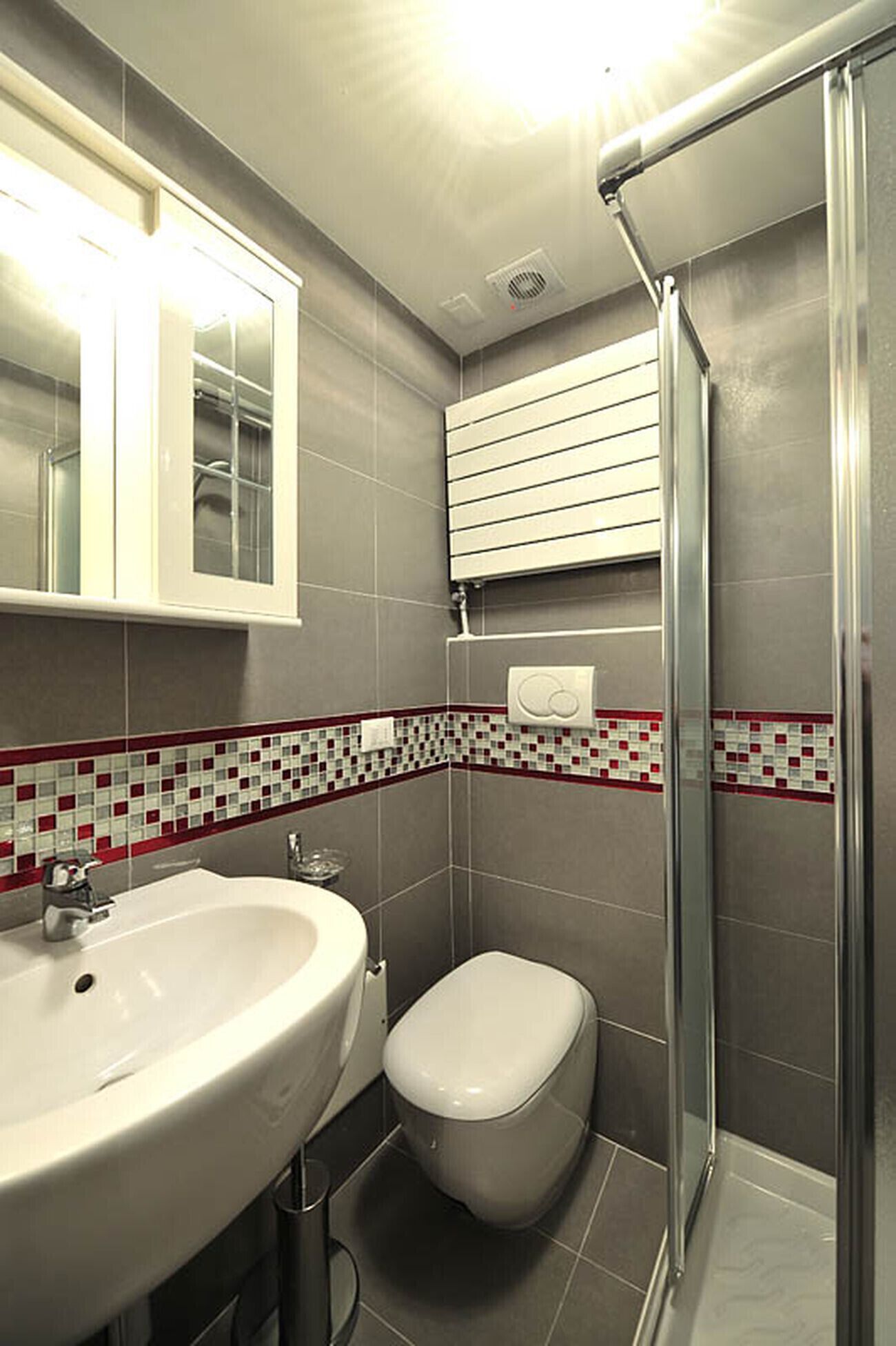 シャワー、ヘアドライヤー、ビデ、タオル