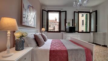 4 habitaciones, tabla de planchar con plancha y wifi gratis