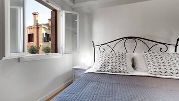 2 Schlafzimmer, Bügeleisen/Bügelbrett, kostenloses WLAN, Bettwäsche