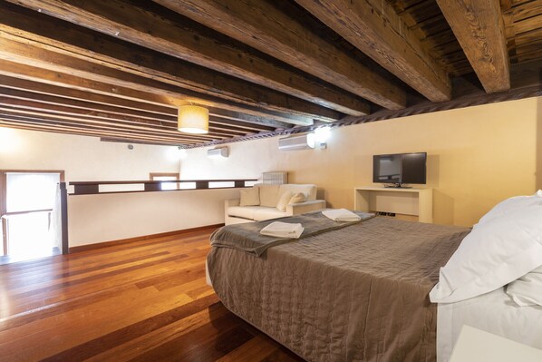 1 chambre, fer et planche Ă repasser, Wi-Fi gratuit, draps fournis