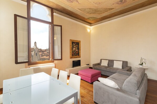 TV - Doge Palace 7 by Wonderful Italy (Venecia)