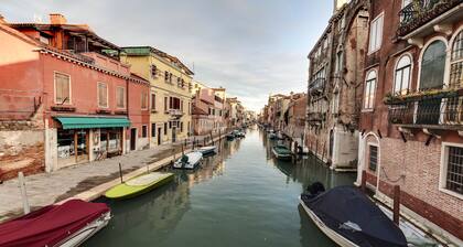 Venice Garden by Wonderful Italy
