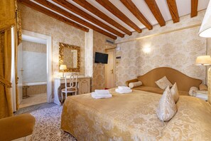 1 quarto, Wi-Fi de cortesia, roupa de cama