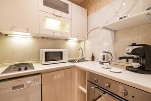Coffee/tea maker, electric kettle