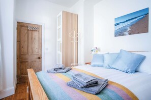 2 bedrooms, bed sheets