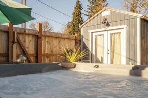 Baignoire à remous extérieure