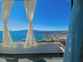 Habitación exclusiva con 1 cama doble o 2 individuales, vistas al mar | Vistas del balcón