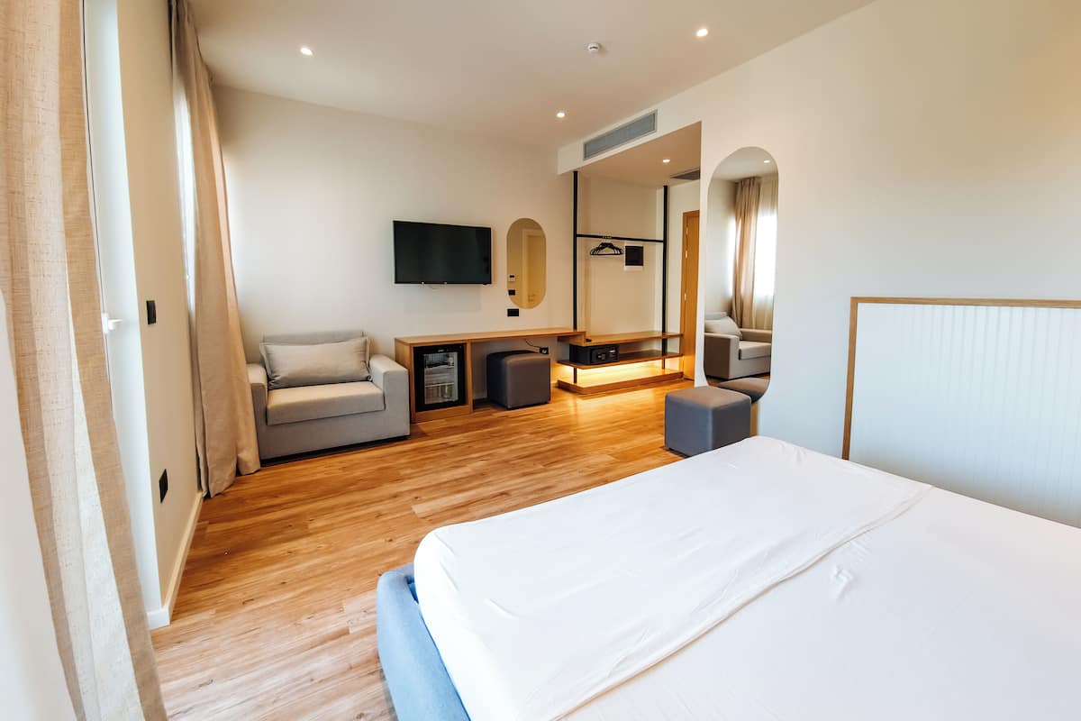 Superior Double or Twin Room, Sea View | Frette Italian sheets, premium bedding, memory-foam beds, minibar