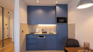 Luxury Apartment, River View | Private kitchen | Espresso maker, coffee/tea maker, electric kettle