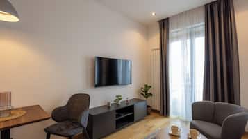 Luxury Apartment, River View | 1 bedroom, hypo-allergenic bedding, memory-foam beds, blackout curtains