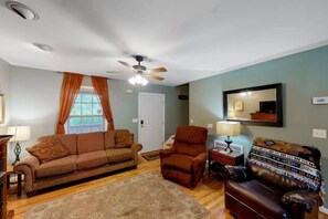 TV, fireplace, offices