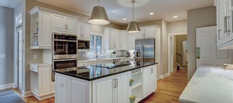 10 Audubon Pond - A Sophisticated Beach Chic Home in Sea Pines!