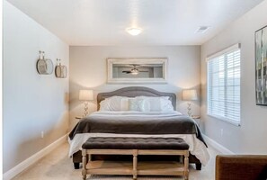 3 chambres, bureau, Wi-Fi, draps fournis