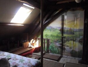 5 bedrooms, iron/ironing board, WiFi