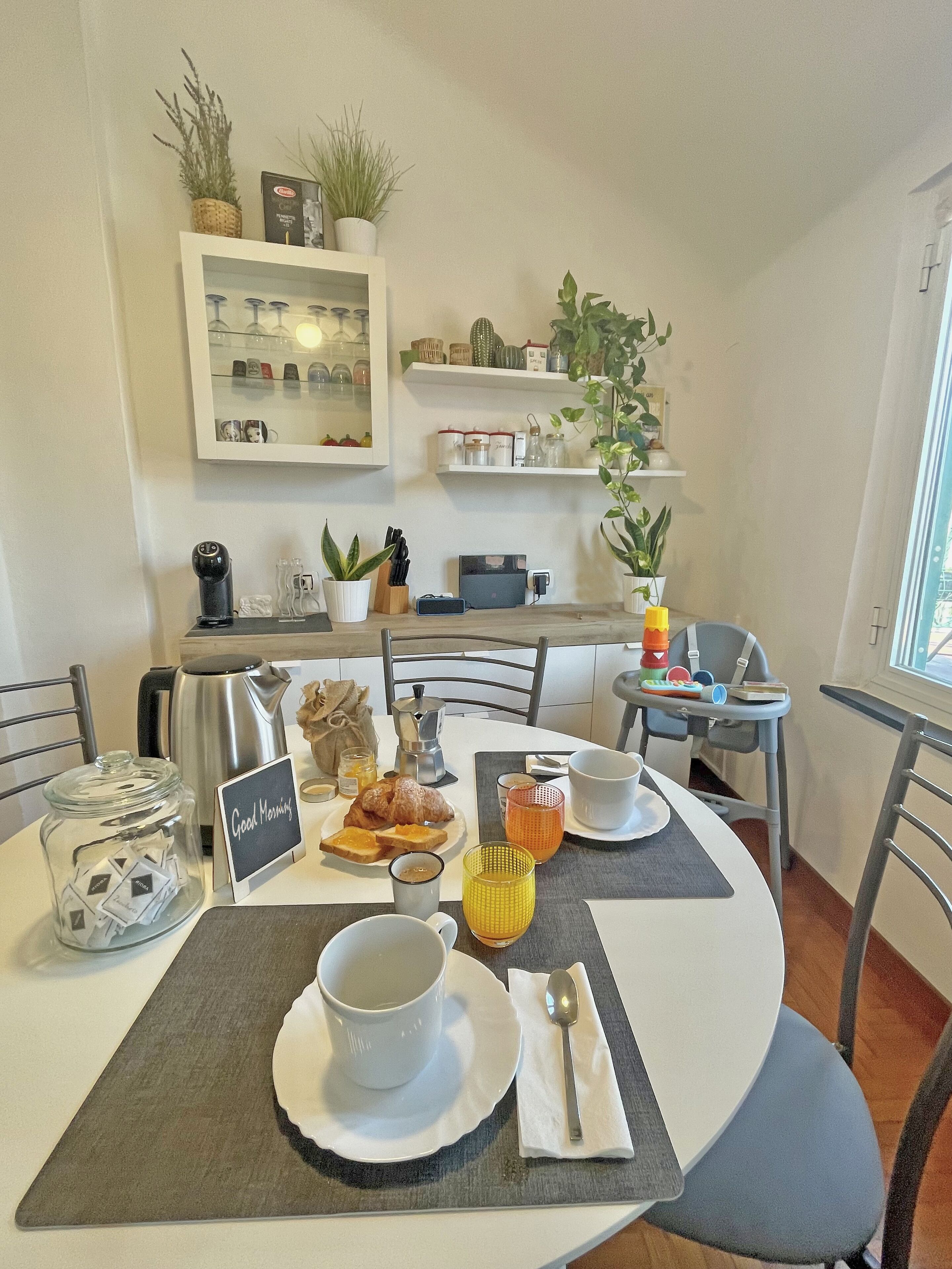 Appartamento Basic, balcone, vista mare | Cucina privata | Tostapane, seggiolone, freezer