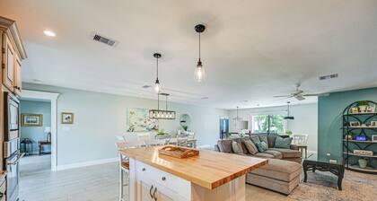 Marco Island Family Home: Pool, Lanai, Backyard!