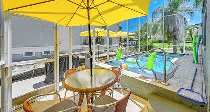 Marco Island Family Home: Pool, Lanai, Backyard!