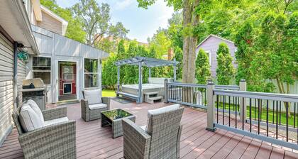 Saratoga Springs Home w/ Hot Tub: Walk to Downtown