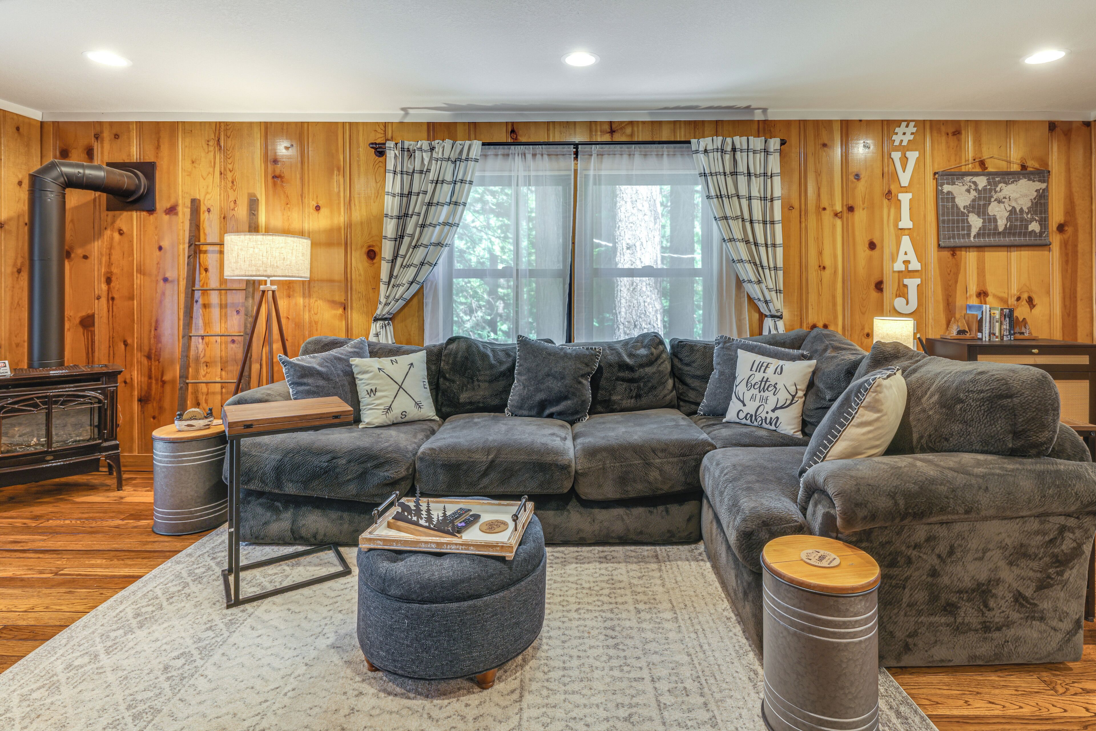 House (2 Bedrooms) | Interior