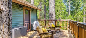 California Mountain Cabin w/ Lake Access & Deck!