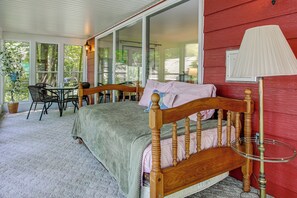 House (3 Bedrooms) | Interior - Waterfront Berry Lake Getaway w/ Sunroom! (Gillett)