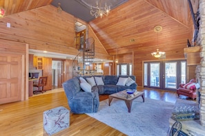 House (3 Bedrooms) | Interior - Waterfront Milton Home w/ Boat Dock! (Milton)