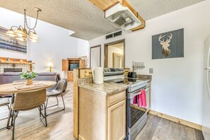 Apartment (2 Bedrooms) | Interior - Relaxing Ruidoso Retreat: Walk to Midtown! (Ruidoso)