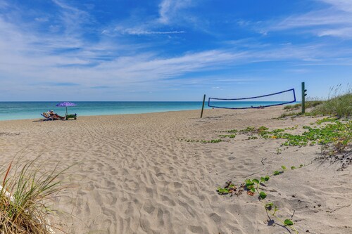 Pool, Golf & Beach Access: Fort Pierce Condo!