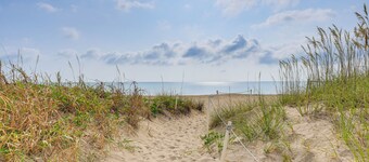 Pool, Golf & Beach Access: Fort Pierce Condo!