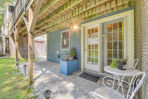 Apartment (0 Bedroom) | Interior - Cozy Boothbay Studio w/ Patio ~ 5 Mi to Harbor! (Boothbay)
