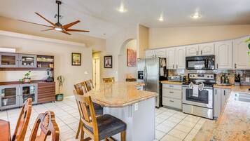 ุงูู
ูุดุฃุฉ ู
ู ุงูุฏุงุฎู