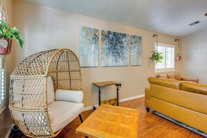 Interior - Spacious Mesquite Home ~ 3 Mi to Golf Courses! (Mesquite)