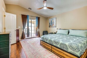 Interior - Spacious Mesquite Home ~ 3 Mi to Golf Courses! (Mesquite)