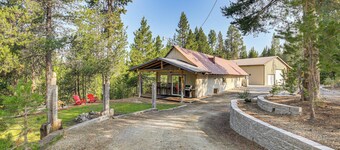 Woodsy Cabin Retreat ~ 4 Mi to Crescent Lake!