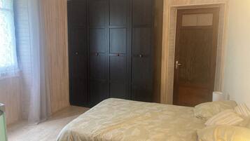 1 habitación, wifi y ropa de cama