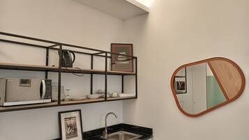 Studio, Balcony, City View | Private kitchen | Mini-fridge, microwave, stovetop, electric kettle