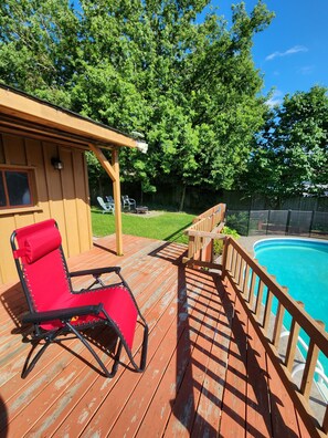 Terrace/patio - Luxury Villa Inground Heated Swimming Pool. and Hot Tub 🔥  (Ingersoll)